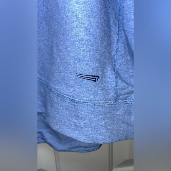 Women’s Copper Fit Mesh Breathable Sweatshirt - Picture 2 of 7